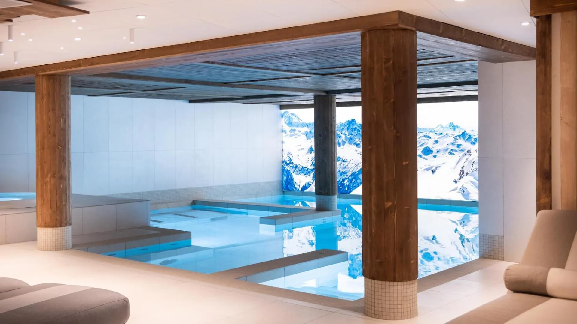 Snoroc By Daddy Pool- Terresens Hotel La Plagne