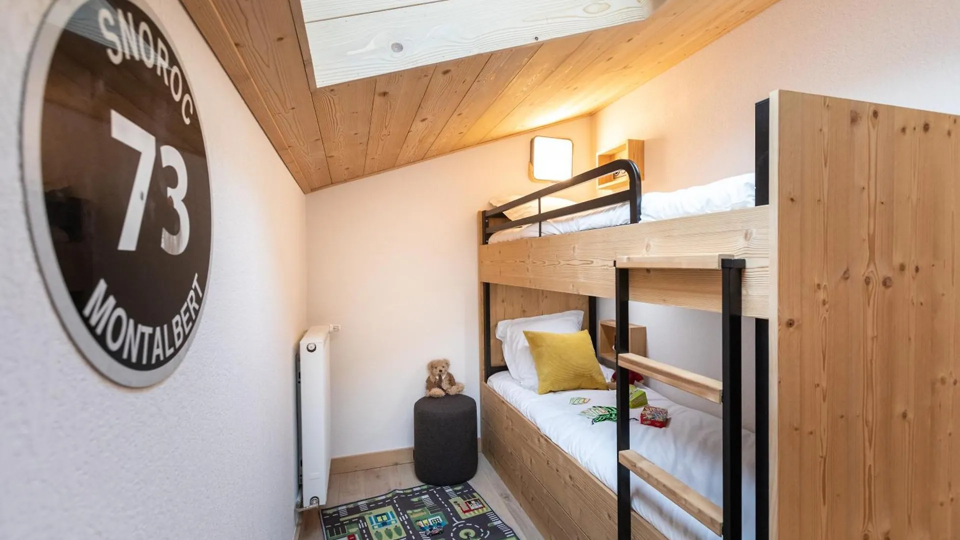 Snoroc By Daddy Pool- Terresens Hotel La Plagne
