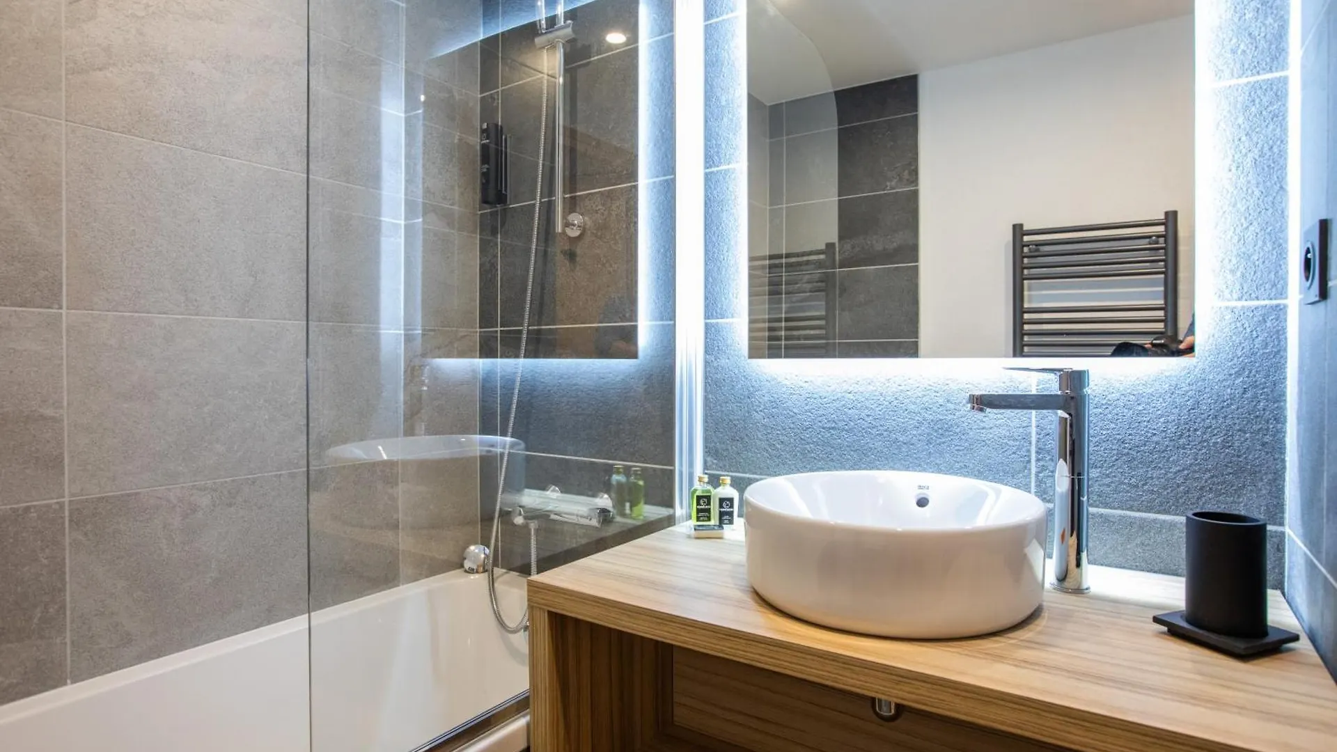 Snoroc By Daddy Pool- Terresens Hotel La Plagne