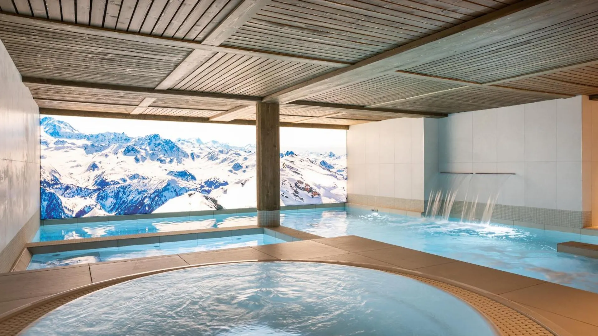 Snoroc By Daddy Pool- Terresens Hotel La Plagne 0*,  France