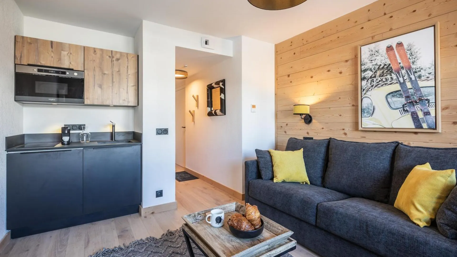Snoroc By Daddy Pool- Terresens Hotel La Plagne 0*,  France