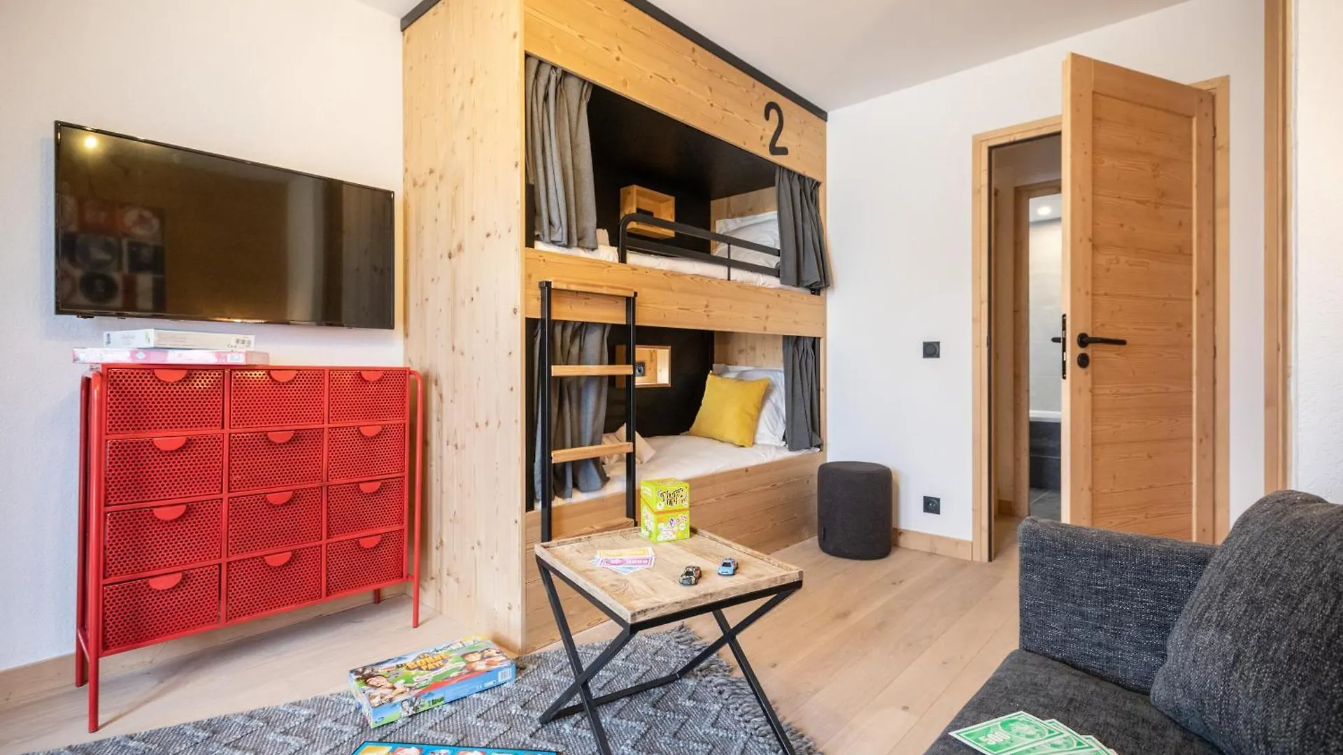 Snoroc By Daddy Pool- Terresens Hotel La Plagne