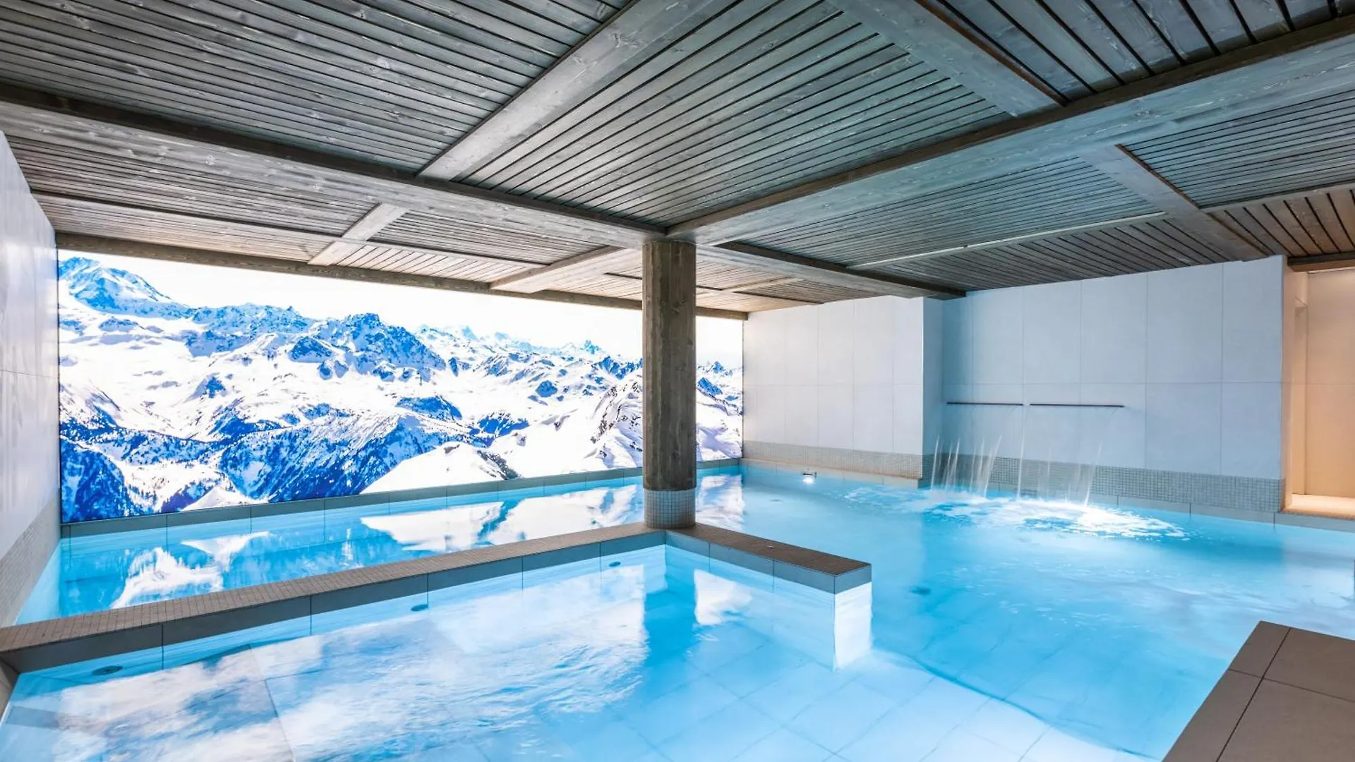 Snoroc By Daddy Pool- Terresens Hotel La Plagne